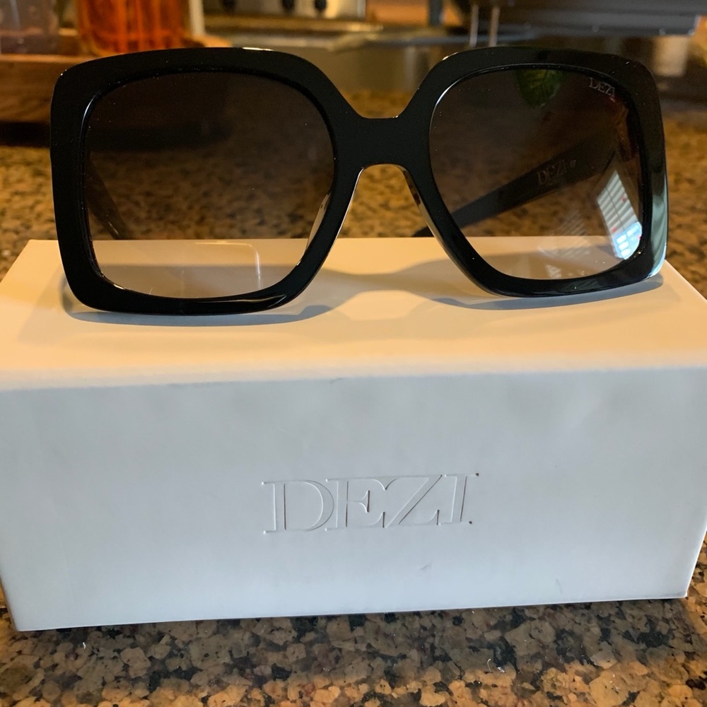 Authentic sunglasses by Desi Perkins “Harper”.